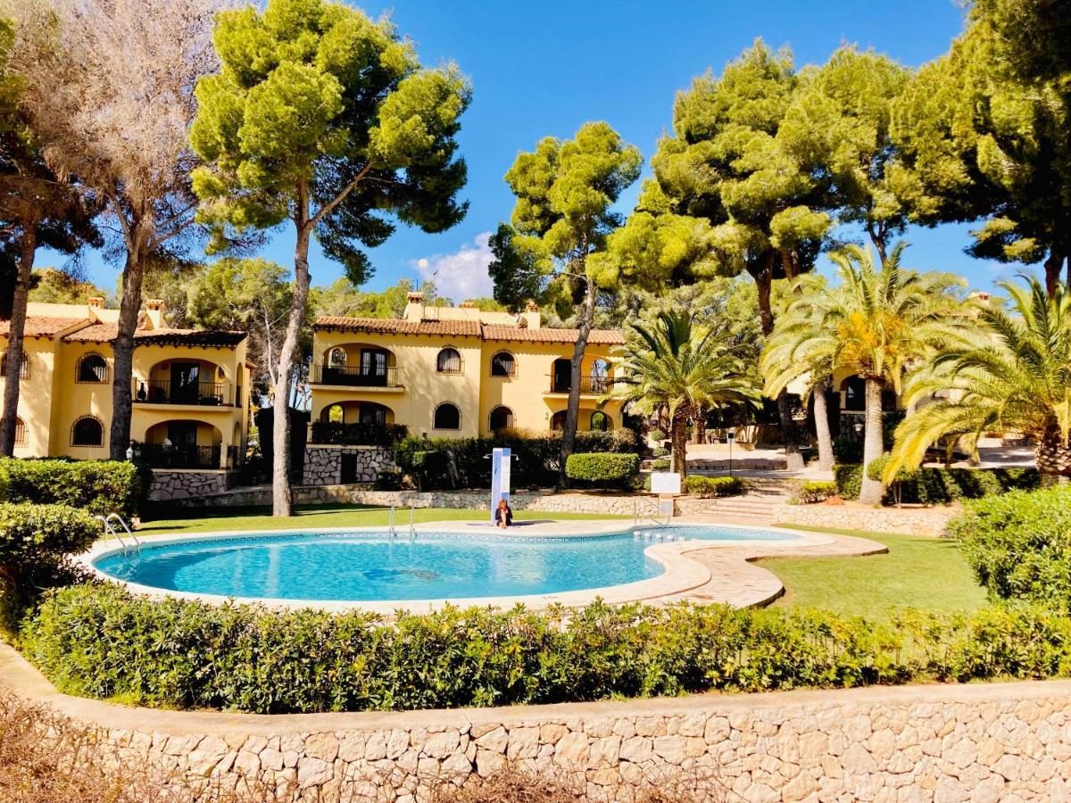 Apartamento con terraza en complejo con 2 piscinas Apartamento Moraira Exterior foto